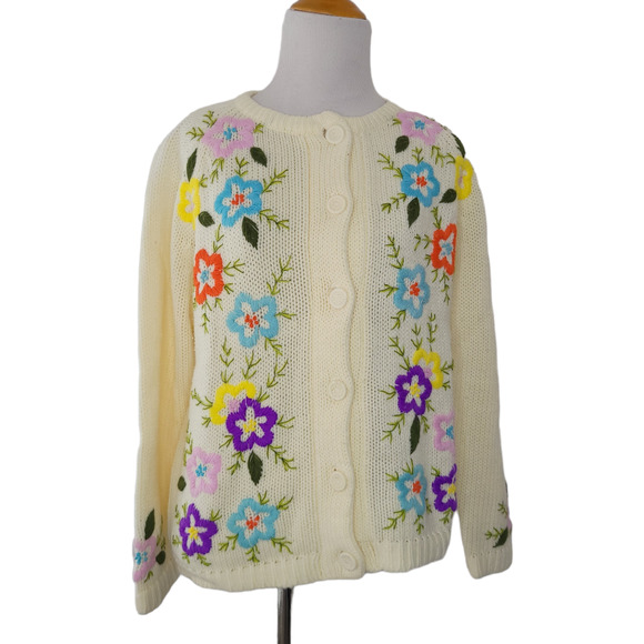 Vintage Sweaters - Vintage Cardigan Sweater Floral Embroidered Acrylic 60s Women Medium